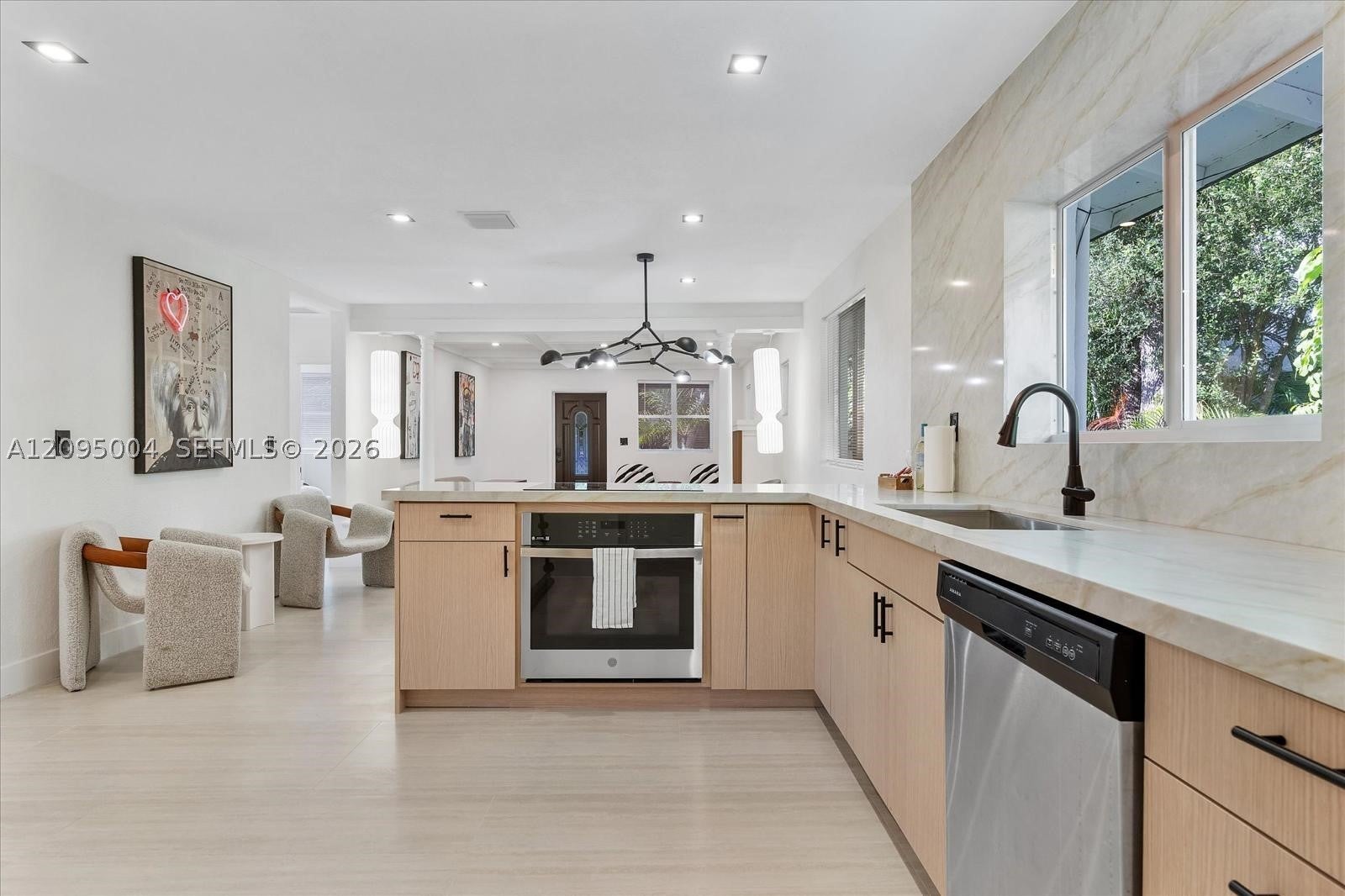 117 NE 48th St 0