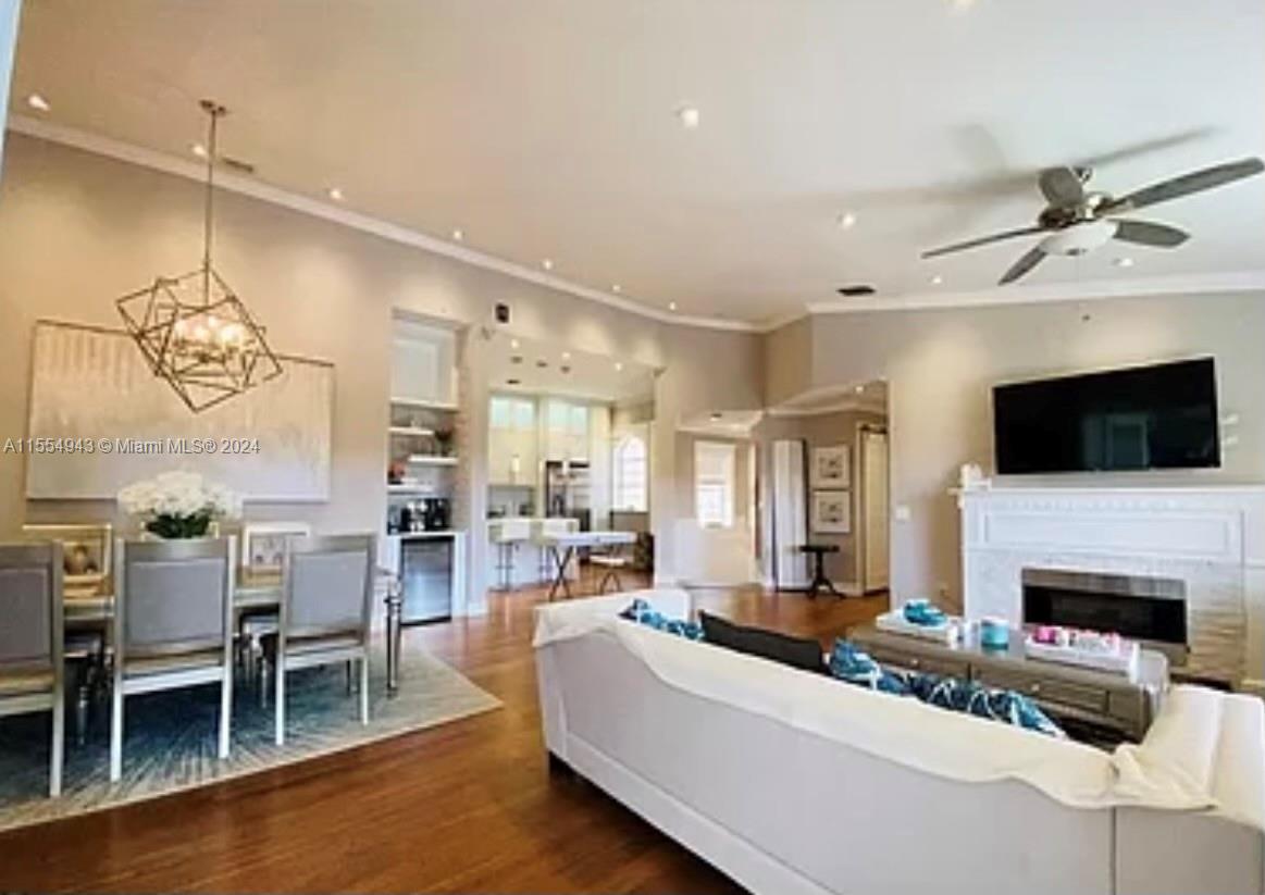 CARRARA VILLAGE CONDO - Residential Lease