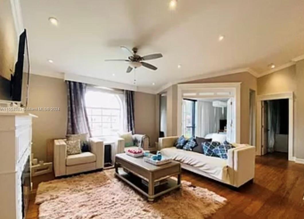 CARRARA VILLAGE CONDO - Residential Lease