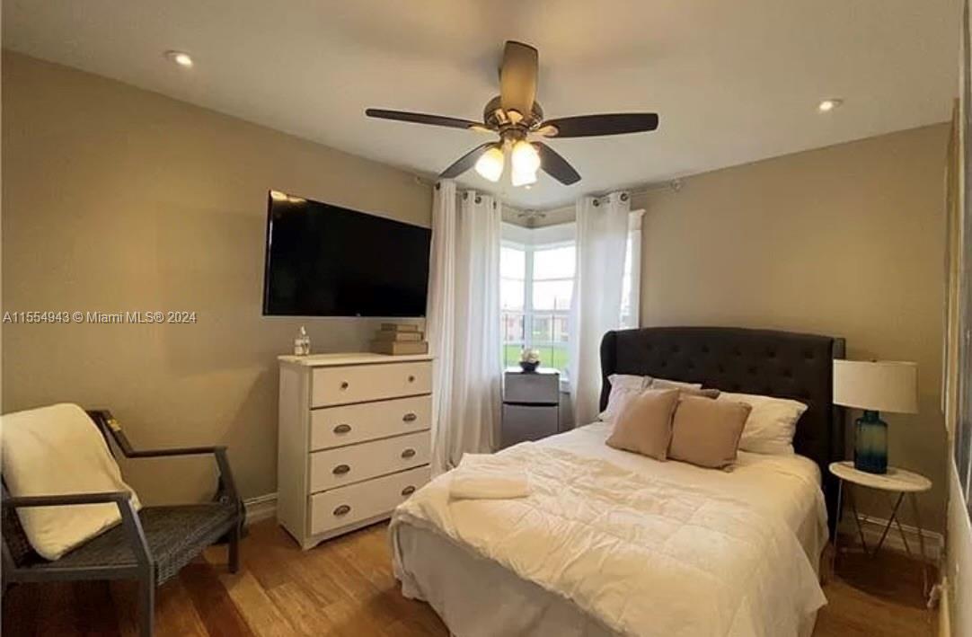 CARRARA VILLAGE CONDO - Residential Lease