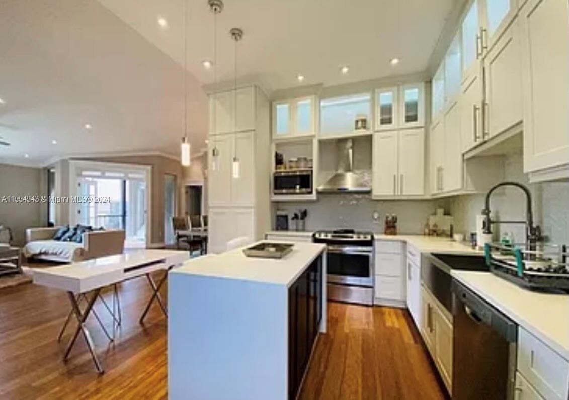 CARRARA VILLAGE CONDO - Residential Lease