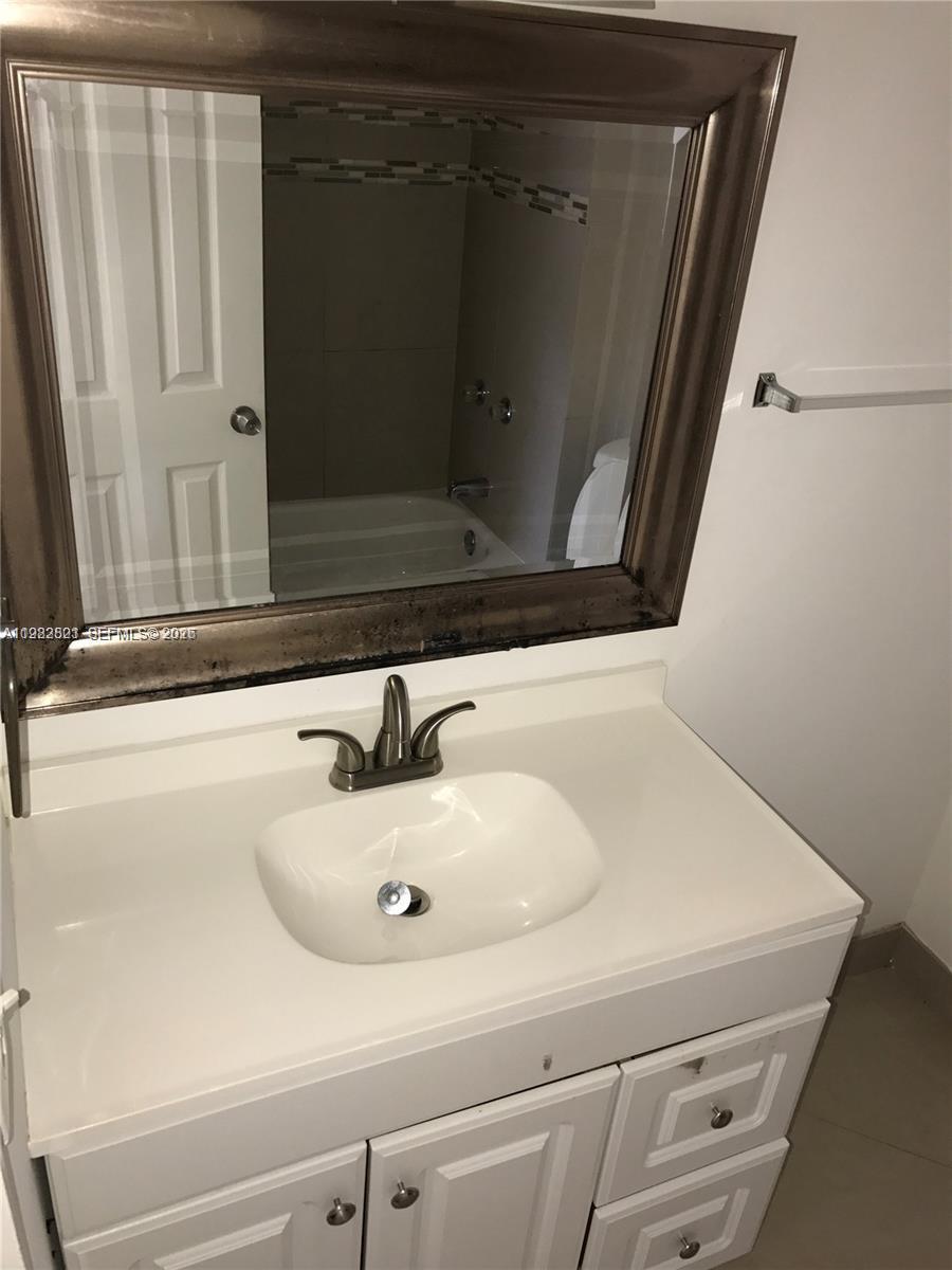 DORAL GARDENS CONDO - Residential Lease