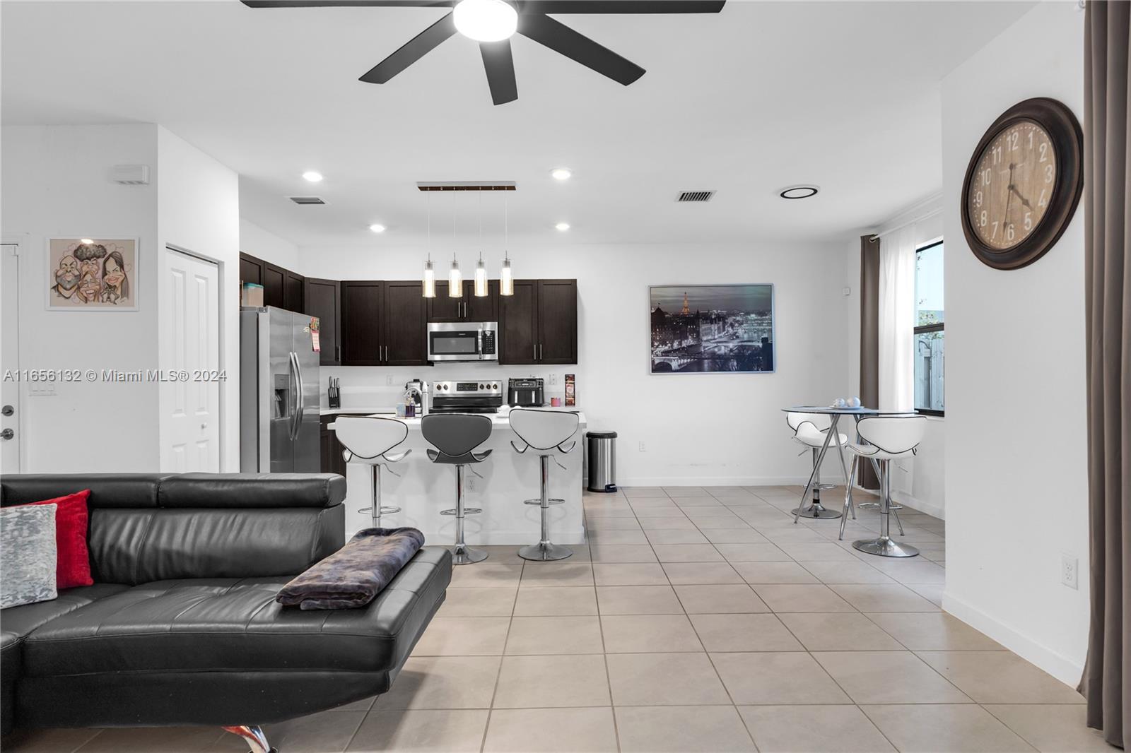 ENCLAVE SOUTH PHASE 1 - Residential
