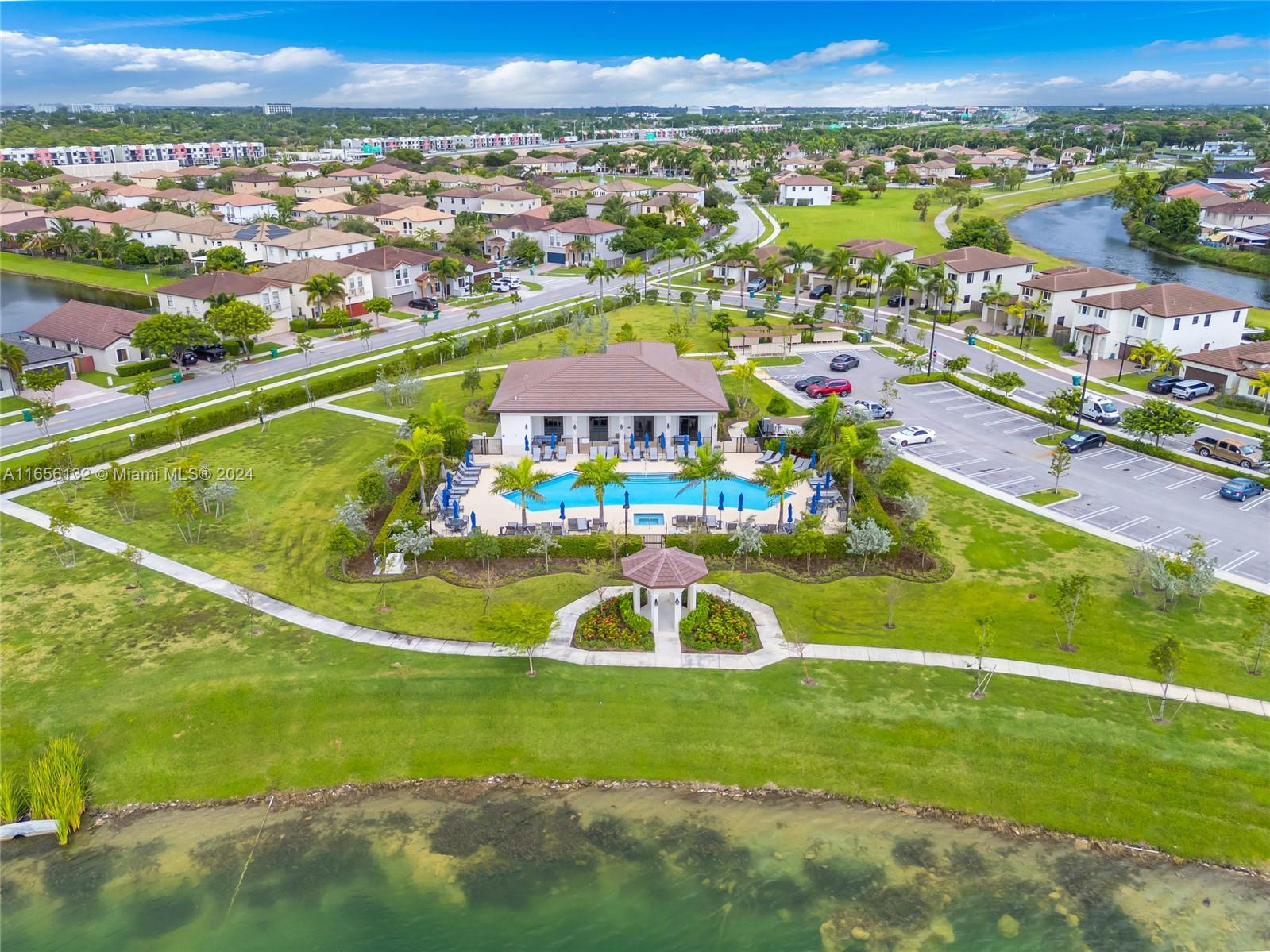 ENCLAVE SOUTH PHASE 1 - Residential