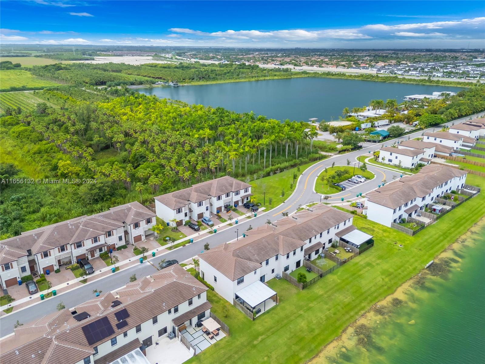 ENCLAVE SOUTH PHASE 1 - Residential