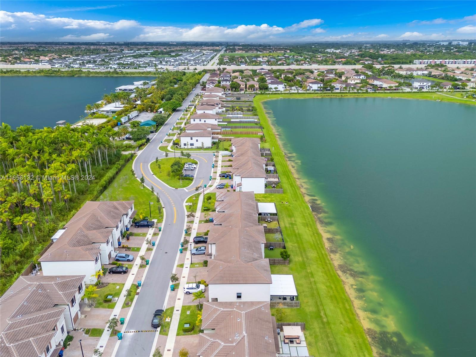 ENCLAVE SOUTH PHASE 1 - Residential