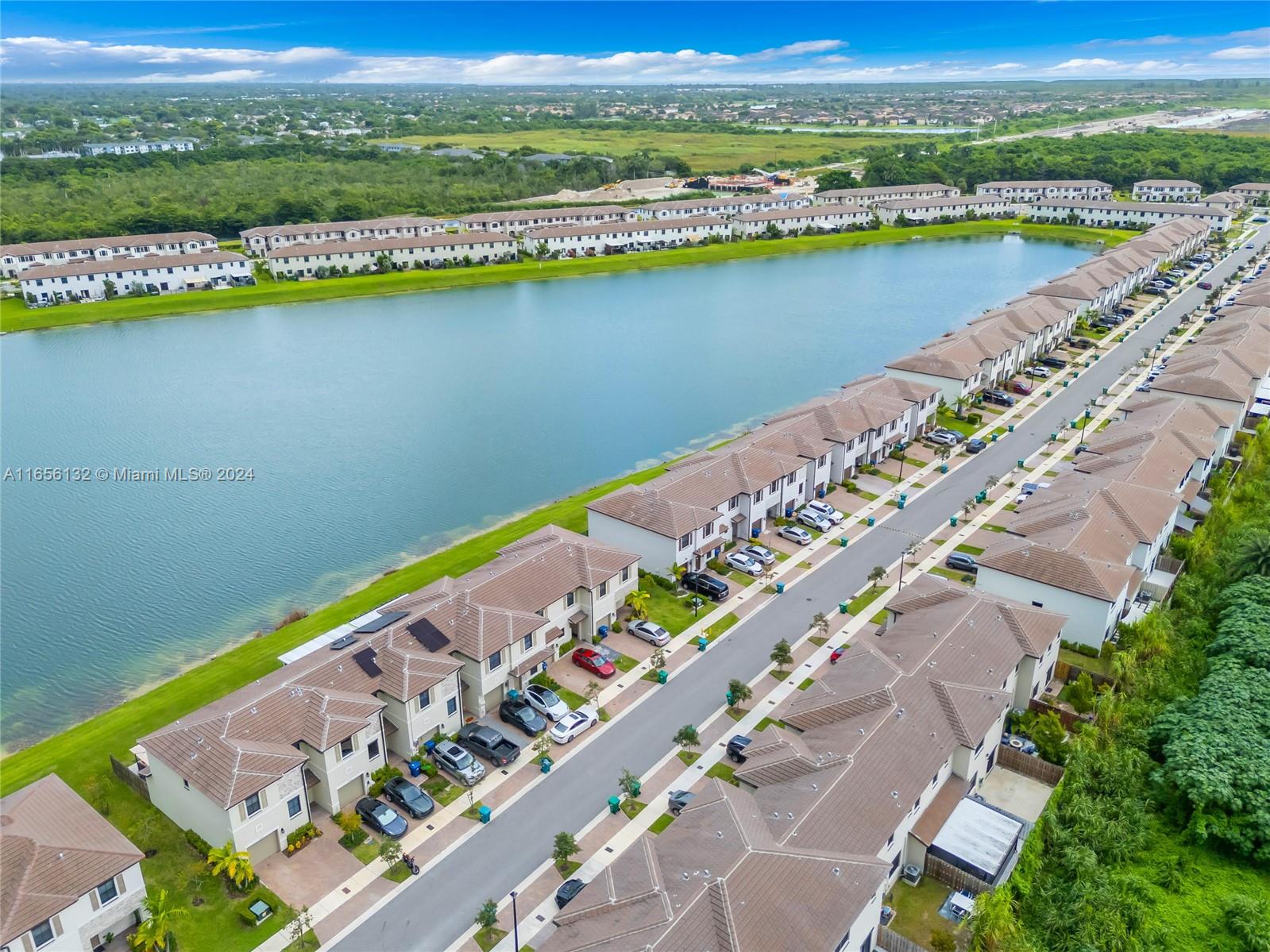 ENCLAVE SOUTH PHASE 1 - Residential