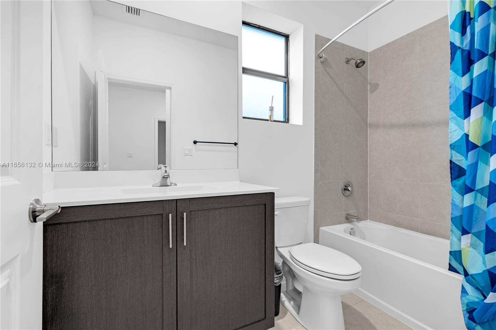 ENCLAVE SOUTH PHASE 1 - Residential
