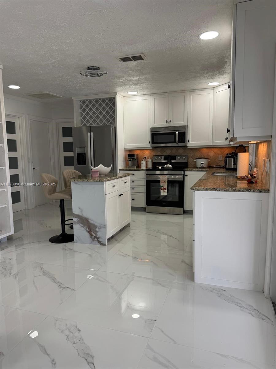 PORT ST LUCIE SECTION 30 - Residential