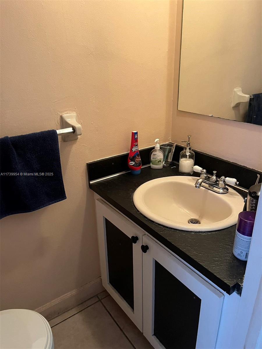 BRENTWOOD TOWNHOUSE 1 - Residential