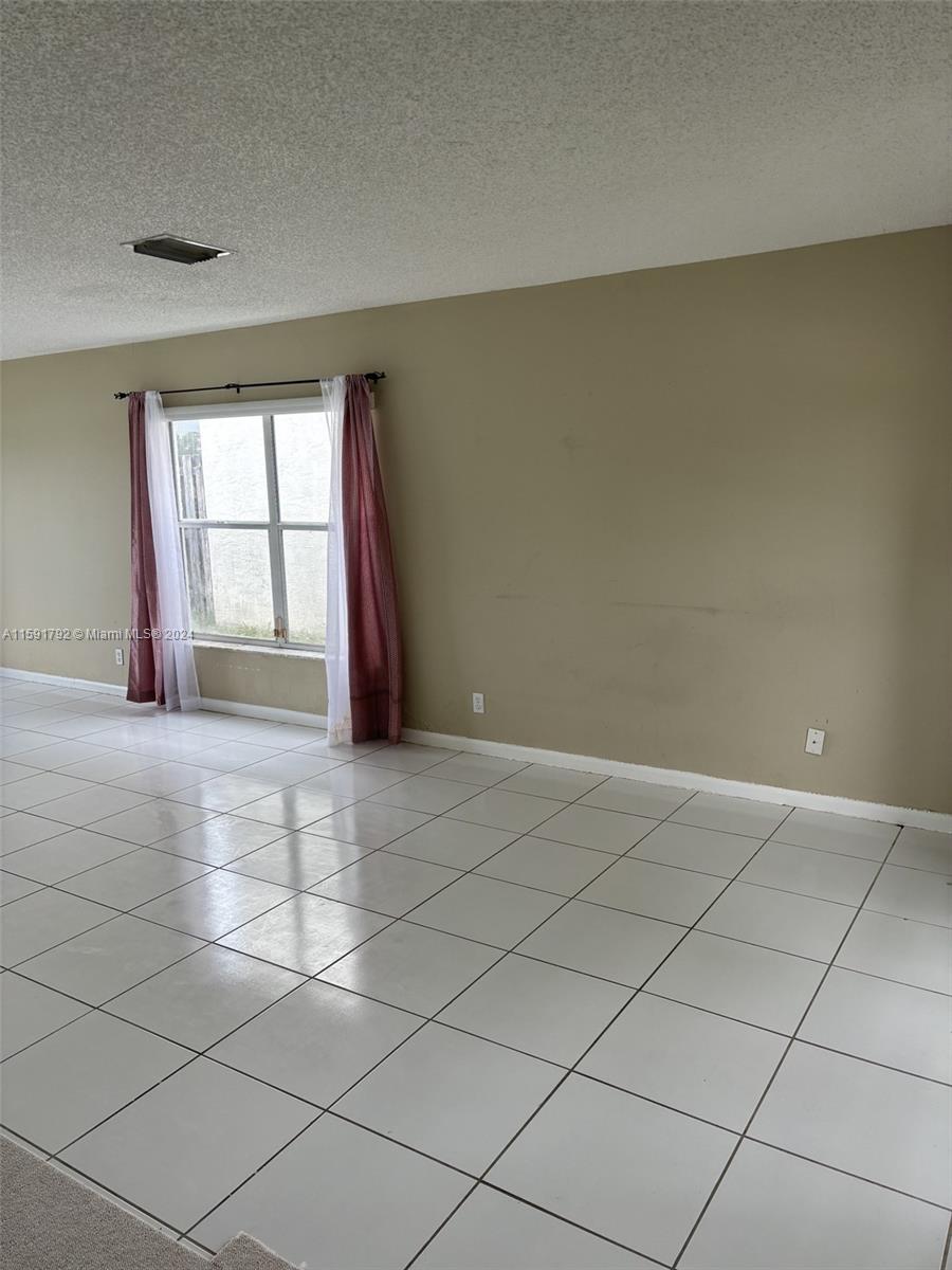 BOCA CHASE TR 4 - Residential