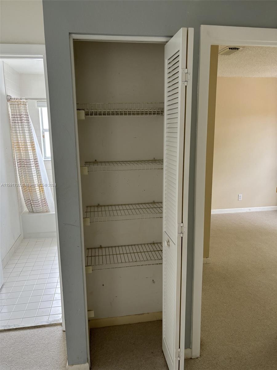 BOCA CHASE TR 4 - Residential