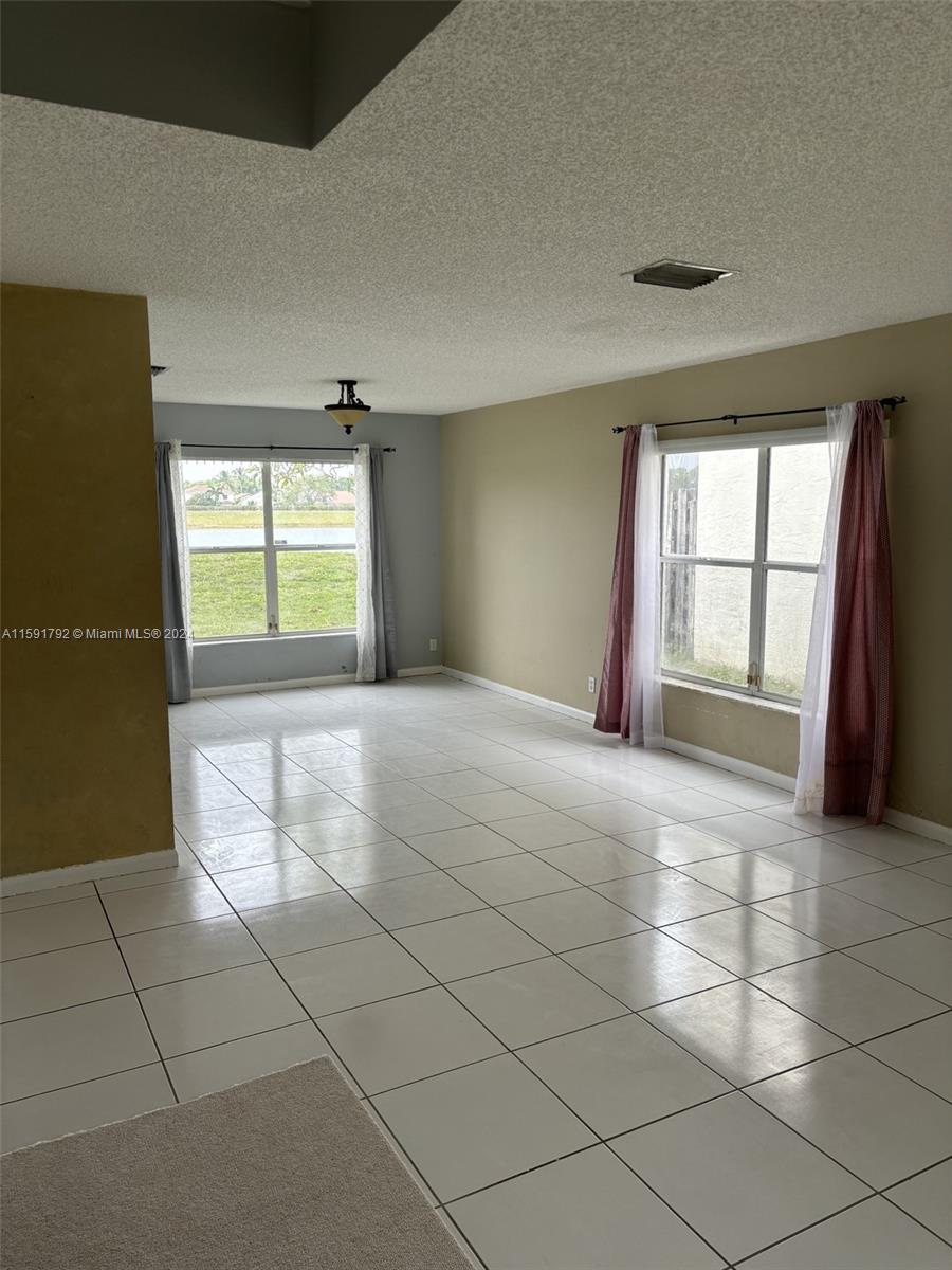 BOCA CHASE TR 4 - Residential