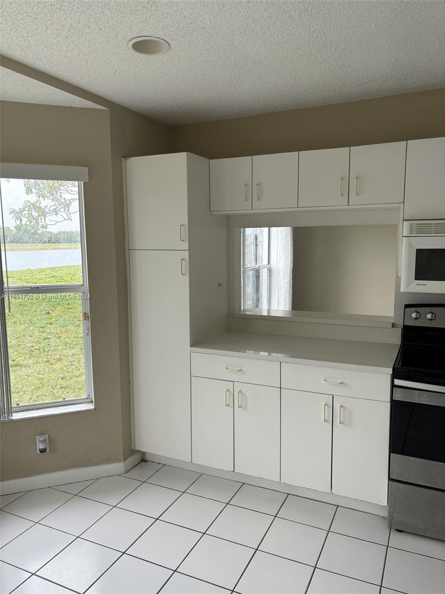 BOCA CHASE TR 4 - Residential
