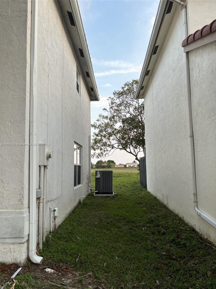 BOCA CHASE TR 4 - Residential