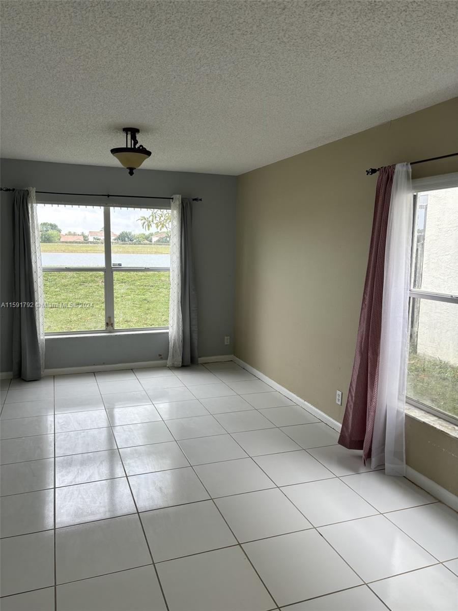 BOCA CHASE TR 4 - Residential
