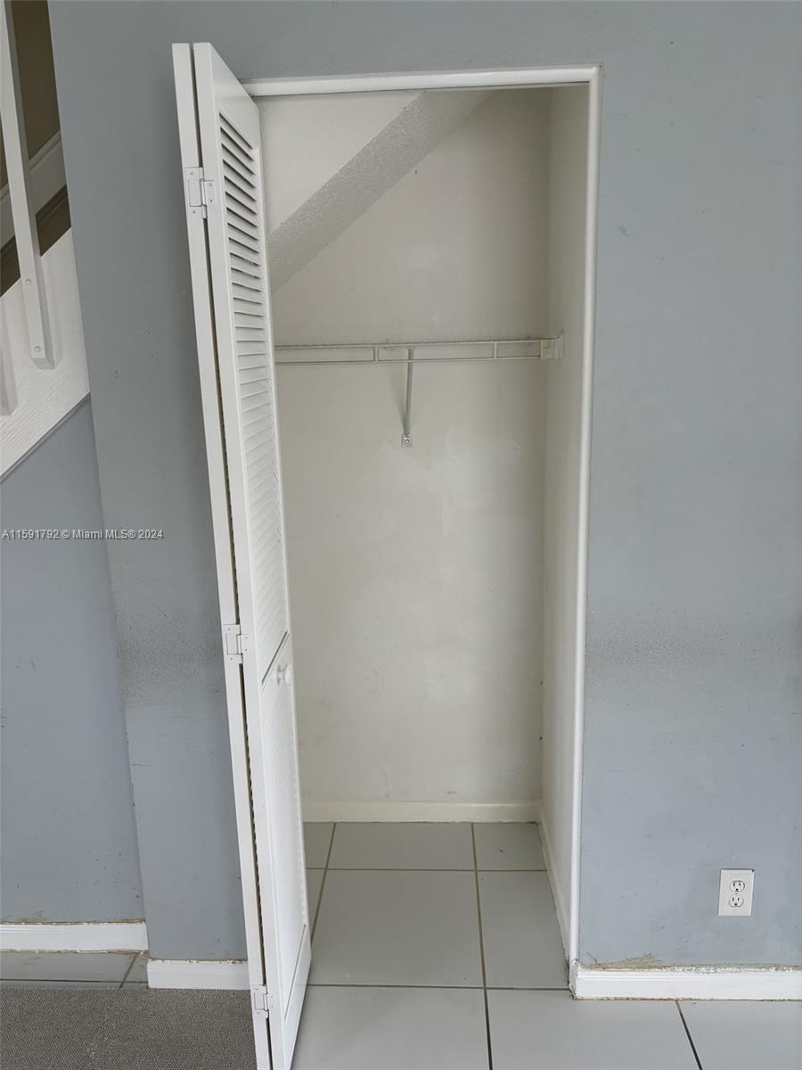 BOCA CHASE TR 4 - Residential
