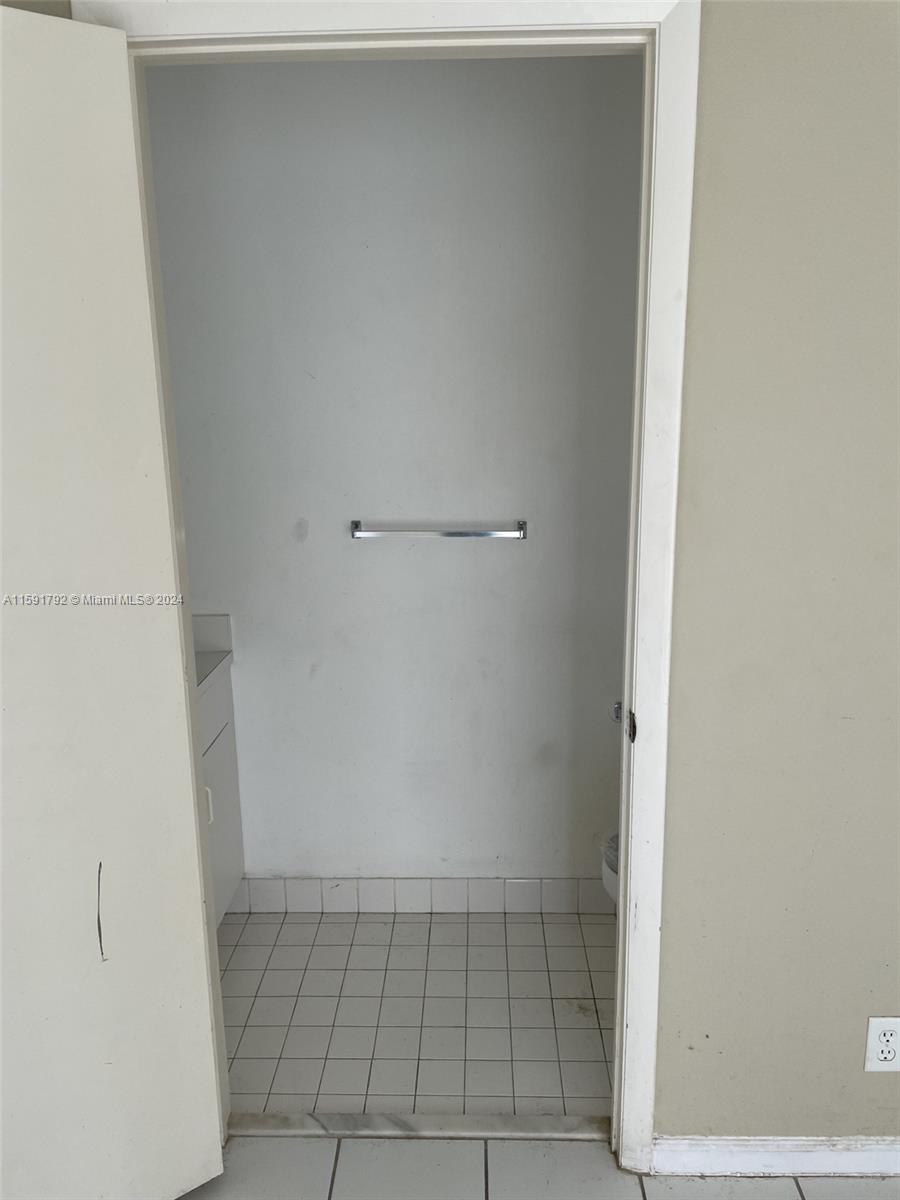 BOCA CHASE TR 4 - Residential