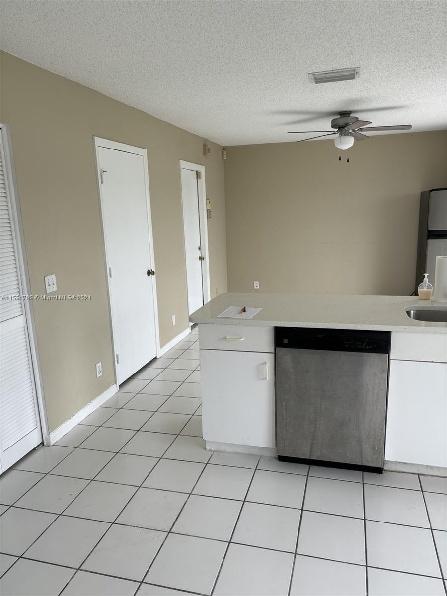 BOCA CHASE TR 4 - Residential