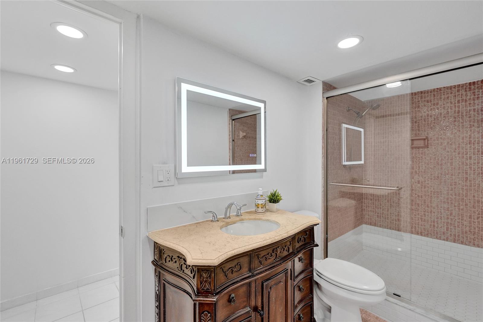 ALLINGTON TOWERS CONDO - Residential