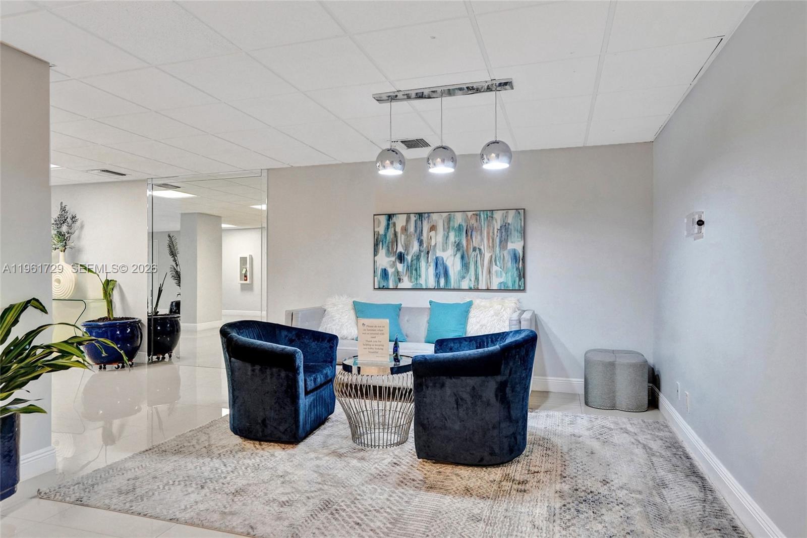 ALLINGTON TOWERS CONDO - Residential