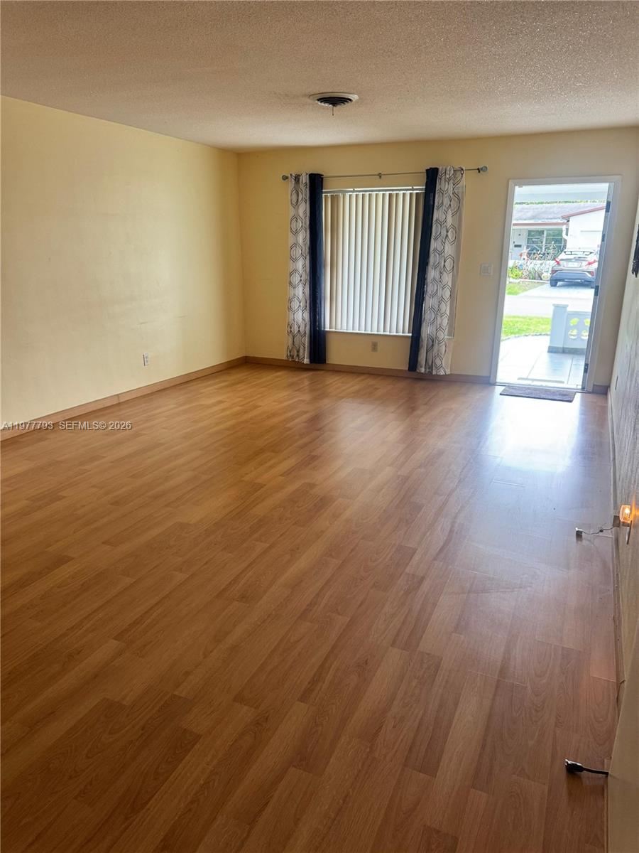 OAKLAND ESTATES 4TH SEC - Residential