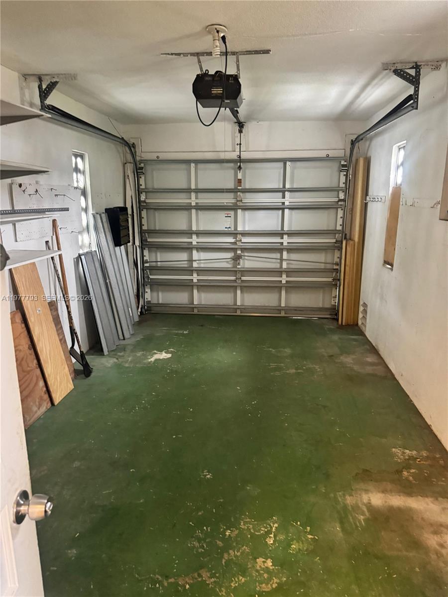 OAKLAND ESTATES 4TH SEC - Residential