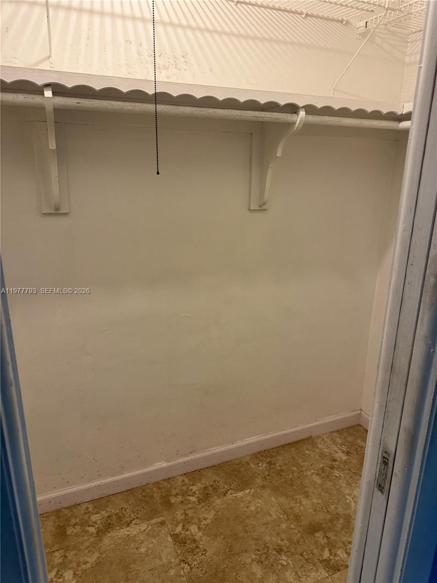 OAKLAND ESTATES 4TH SEC - Residential