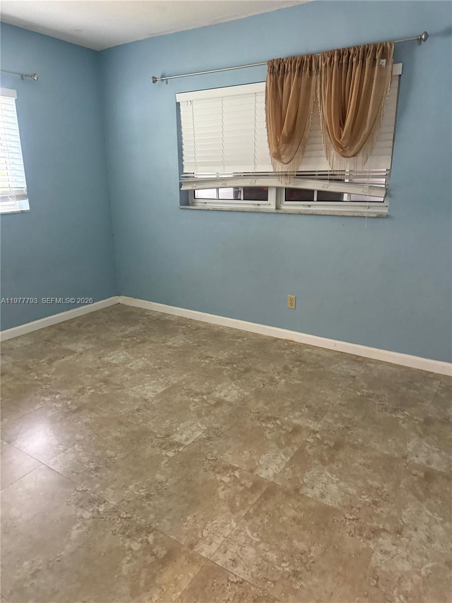 OAKLAND ESTATES 4TH SEC - Residential