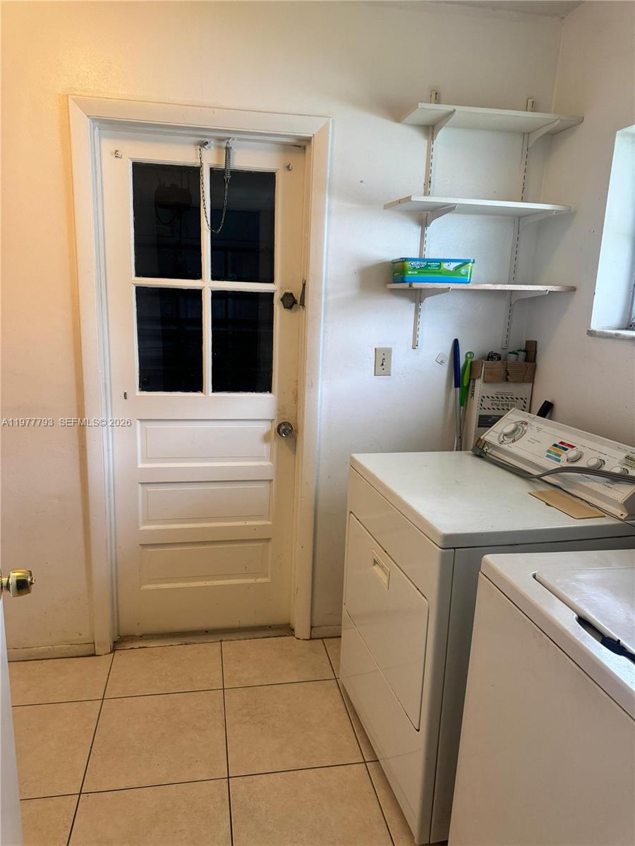 OAKLAND ESTATES 4TH SEC - Residential