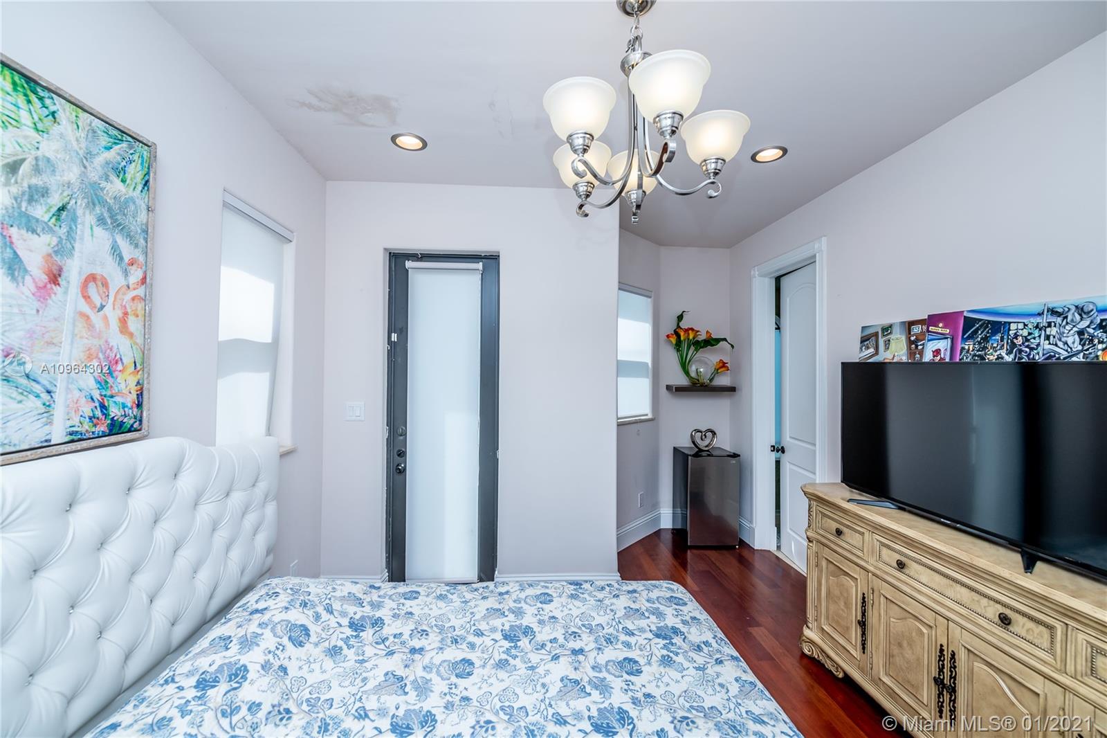 EASTERN SHORES 1ST ADDN - Residential