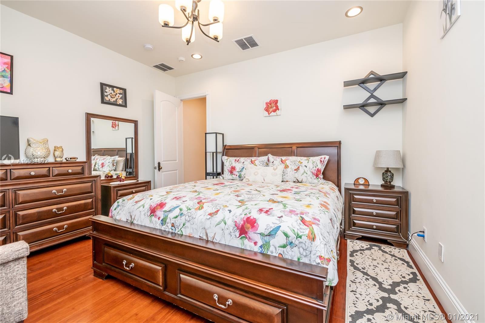 EASTERN SHORES 1ST ADDN - Residential