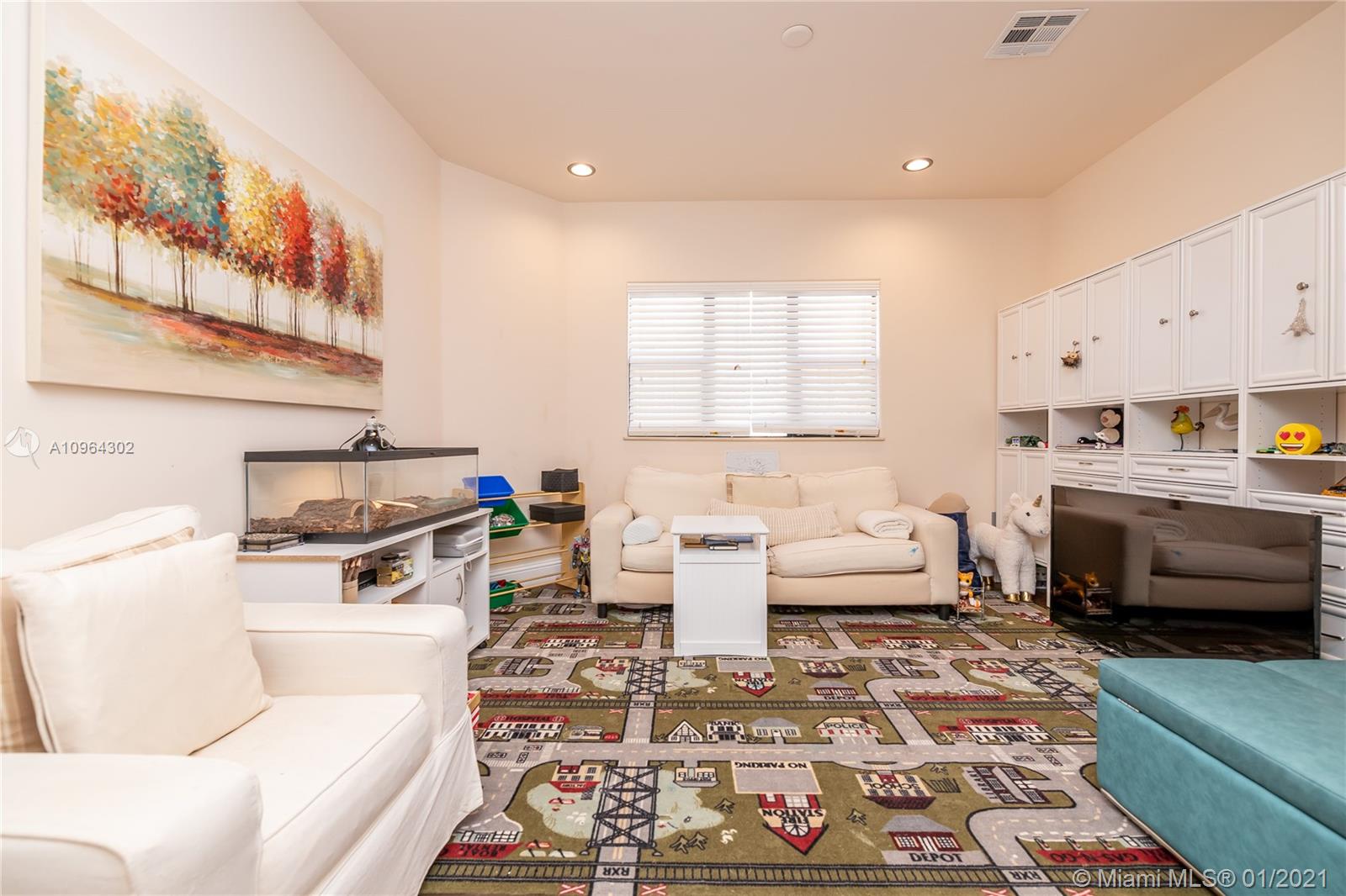 EASTERN SHORES 1ST ADDN - Residential