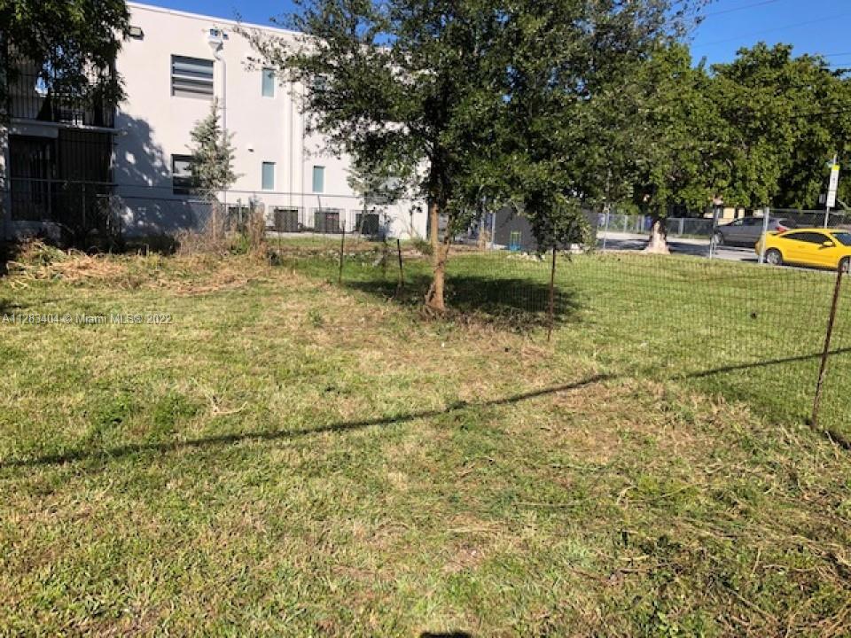 Exclusive opportunity to buy into the hottest zone in the country, 1 mile from downtown Miami in the Omni District, near Winwood, near Government Cut, near the Port of Miami, near Miami Beach, near the intercoastal, near the hospital district, near the Art District, near the Design District, near the Port of Miami. New shopping malls and high rises going up everywhere. Think of buying into downtown New York 10 years ago. This is the opportunity to buy in low and wait for prices to go up. Residential zoning. Impact fees may be lessened -- if not eliminated -- due to prior construction on the land. There is an additional 6 feet to the left of the left-side fence due to a portion of alleyway having been returned to landowners.