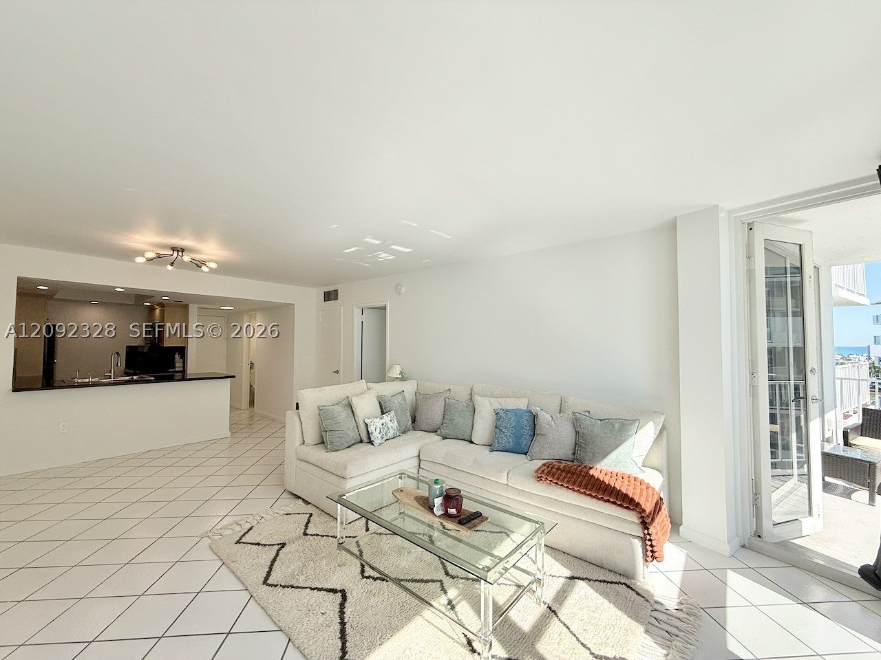 1228 West Ave 1415