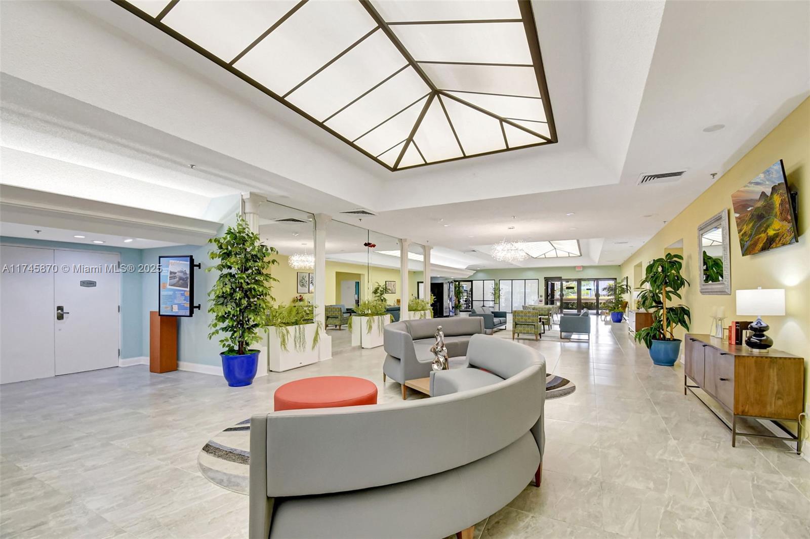 SUNRISE LAKES 210 CONDO - Residential