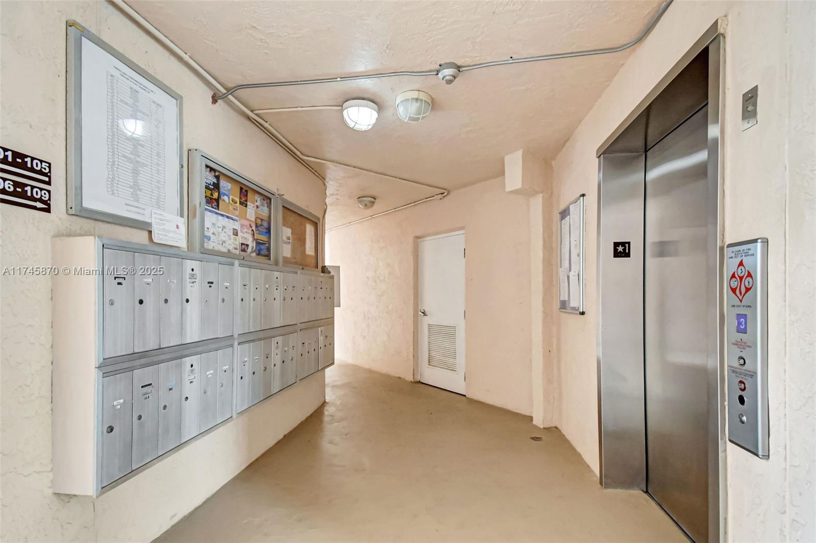 SUNRISE LAKES 210 CONDO - Residential