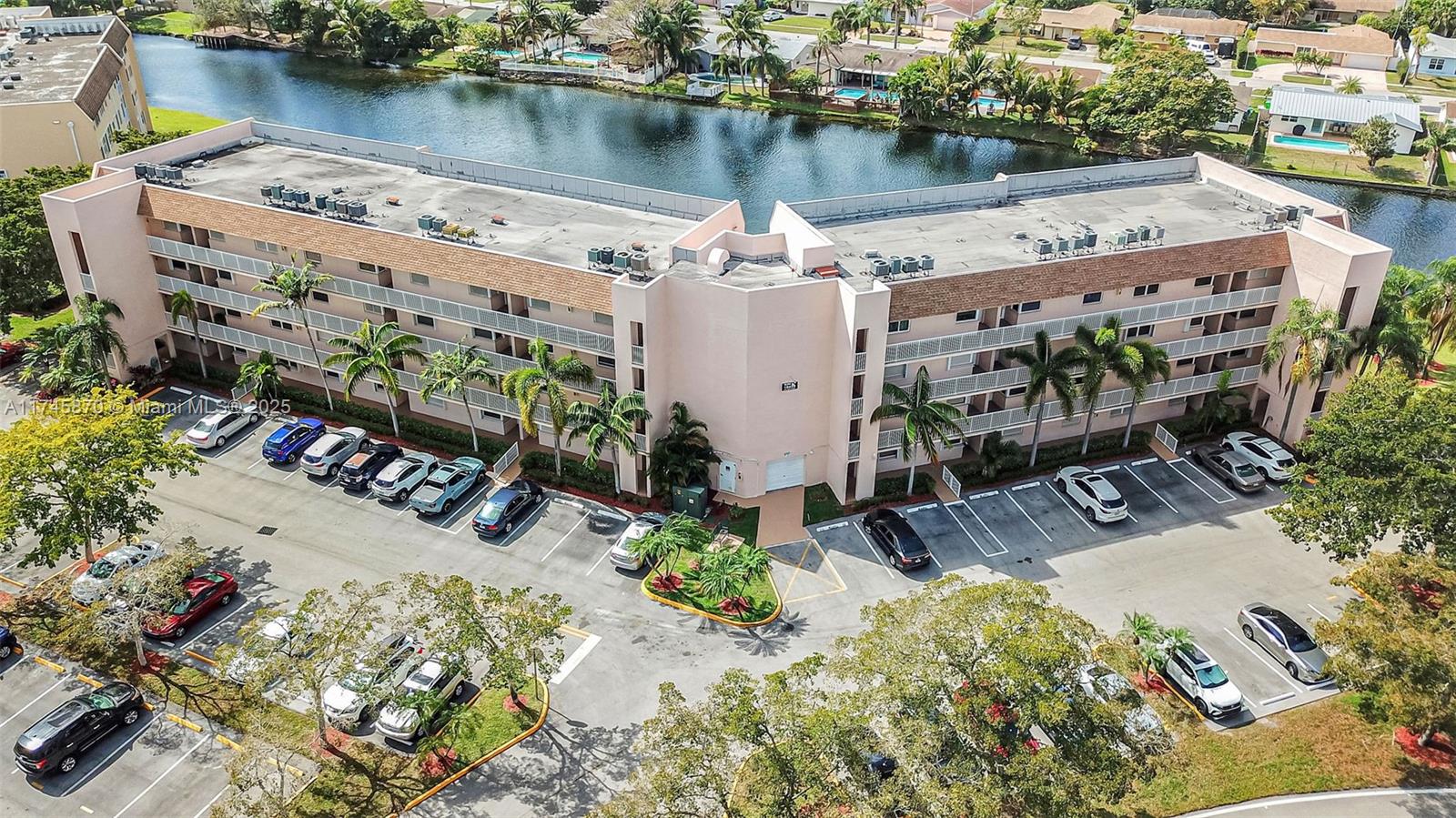 SUNRISE LAKES 210 CONDO - Residential