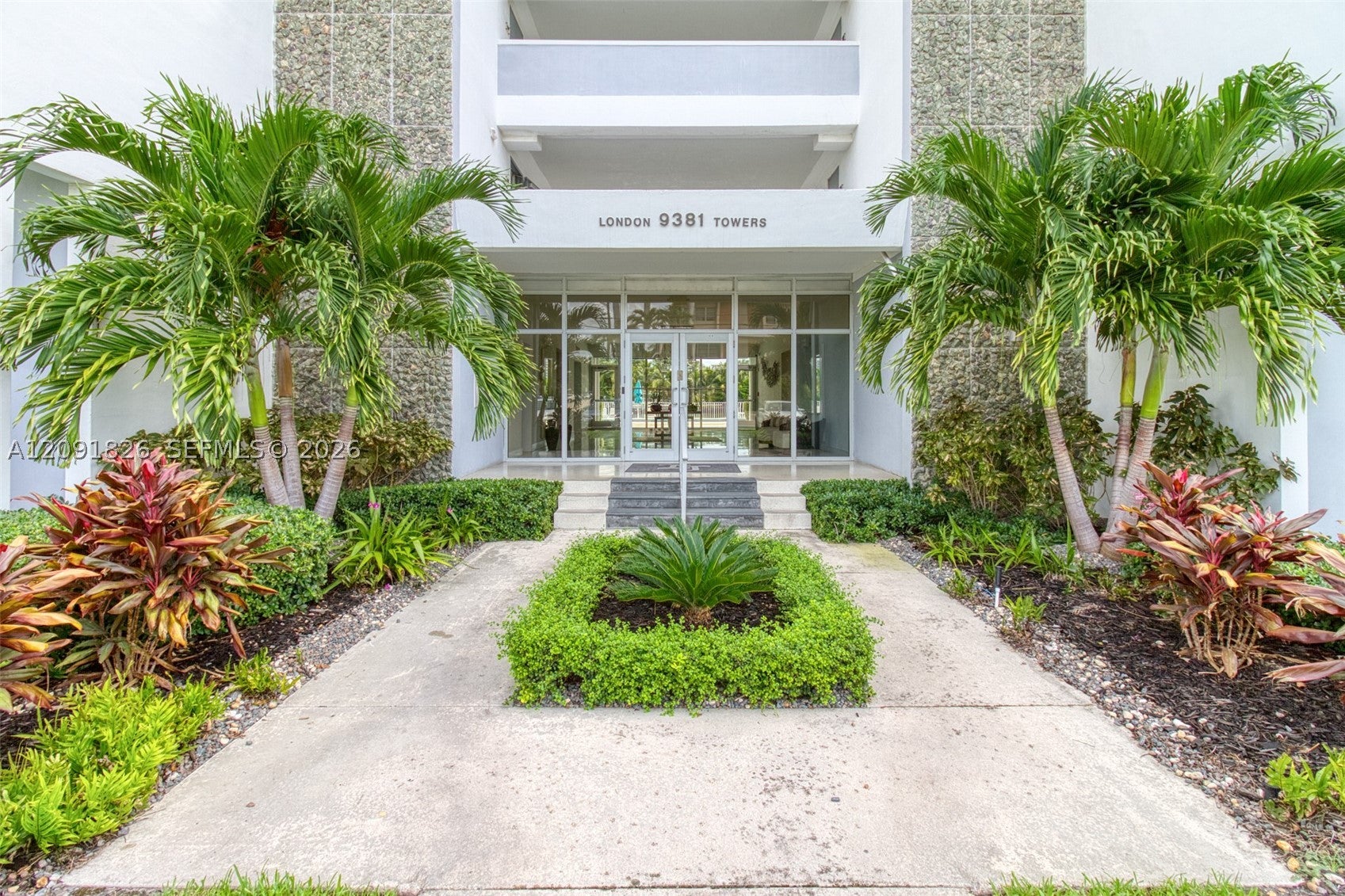 9381 E Bay Harbor Dr 202S