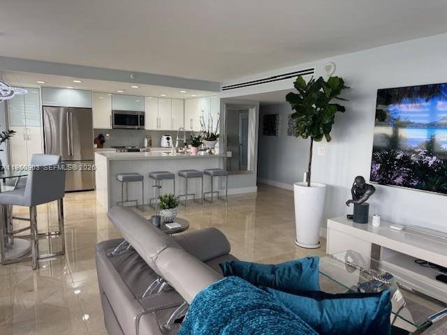 CLUB ATLANTIS CONDO - Residential