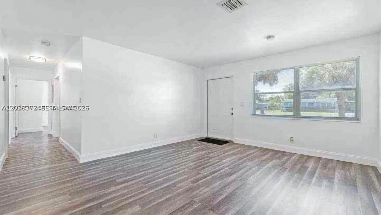 1040 NW 23rd Ter