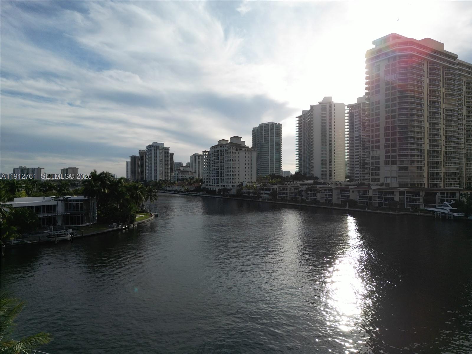 GOLDEN BEACH SEC E - Residential