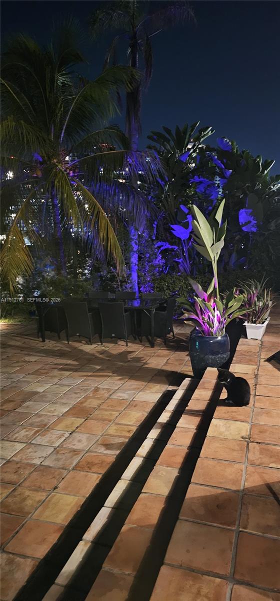 GOLDEN BEACH SEC E - Residential