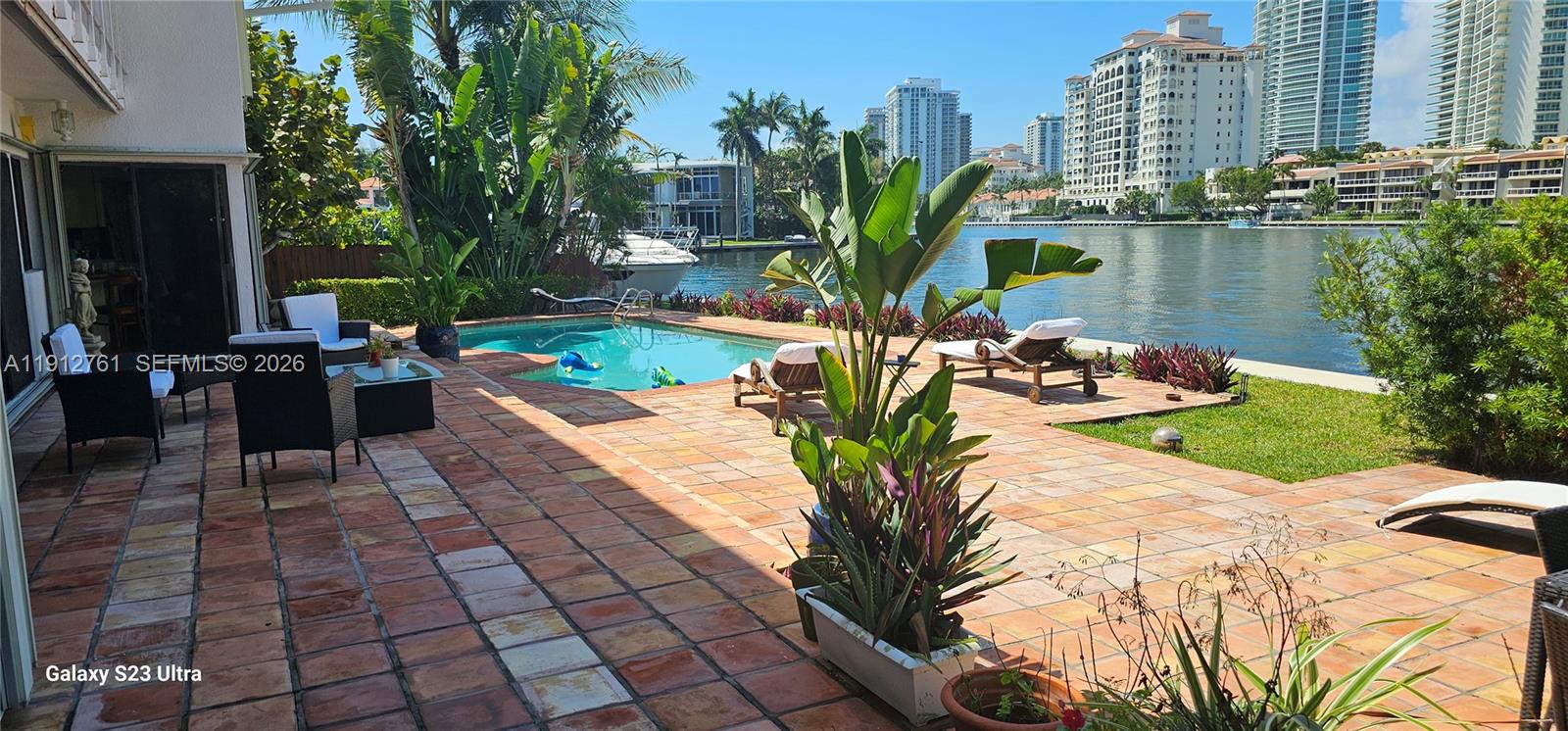 GOLDEN BEACH SEC E - Residential