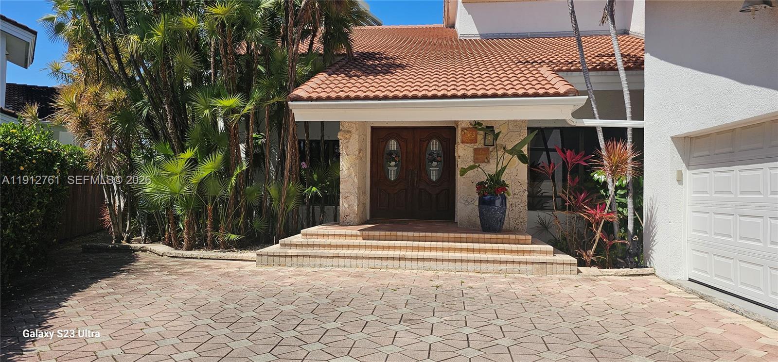 GOLDEN BEACH SEC E - Residential