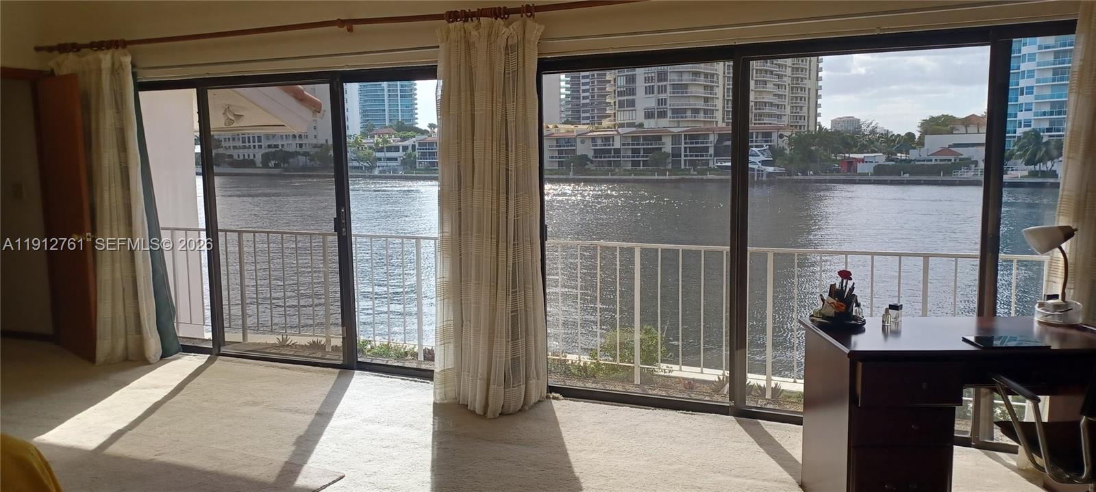 GOLDEN BEACH SEC E - Residential