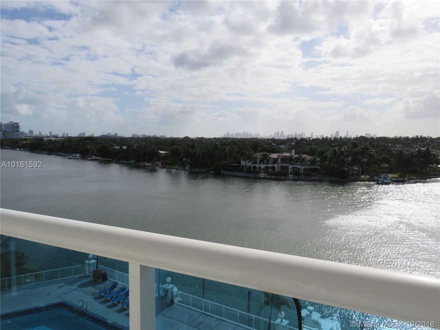 BEAUTIFUL 1/1.5 UNFURNISHED UNIT WITH AMAZING PANORAMIC VIEWS OF BAY AND MIAMI SKYLINE. THIS DIRECT WATER VIEW UNIT IS COMPLETELY FRESH PAINTED, WITH NEW STAINLESS STEEL APPLIANCES, WINE COOLER, BLACK GRANITE COUNTER TOPS, WHITE CABINETS, NEW WOOD FLOORS IN THE BEDROOM, LARGE WALK-IN CLOSET. THE BUILDING HAS 24-HOUR SECURITY, VALET, LARGE POOL AND DECK AREA, SAUNA, GYM, CLUB ROOM. WALKING DISTANCE TO THE BEACH, PUBLIX, RESTAURANTS AND OTHER SHOPS. RENT INCLUDES CABLE AND A/C. EASY TO SHOW, ON LOCK-BOX.