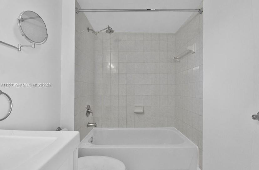 WEST BAY PLAZA CONDO - Residential