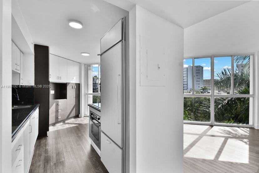 WEST BAY PLAZA CONDO - Residential