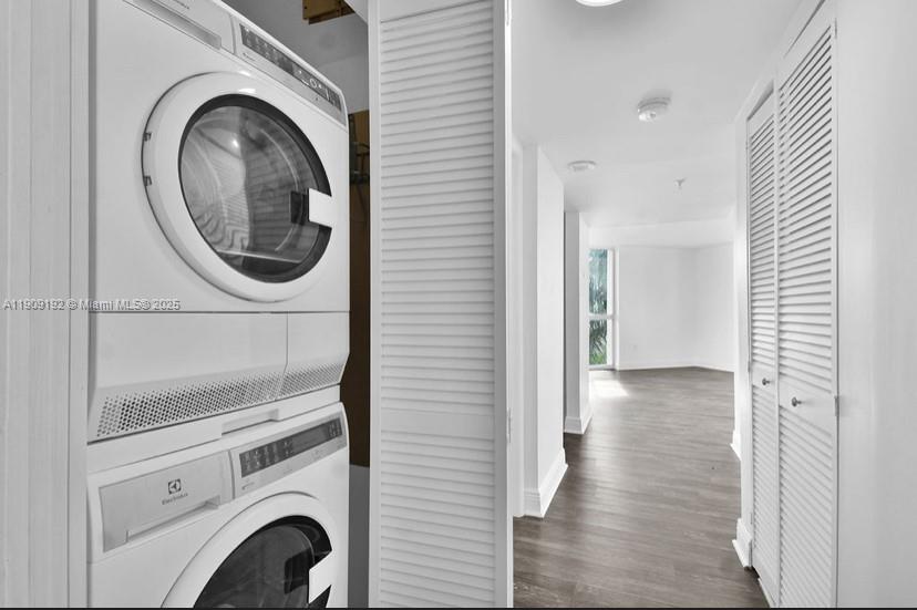 WEST BAY PLAZA CONDO - Residential